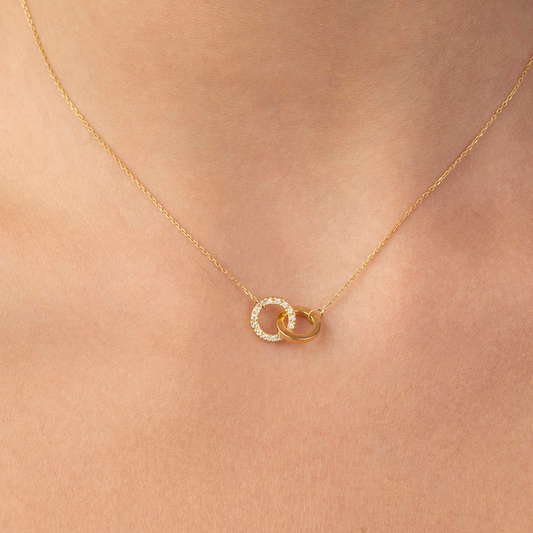 Interlocking Dainty Diamond Double Circle Necklace