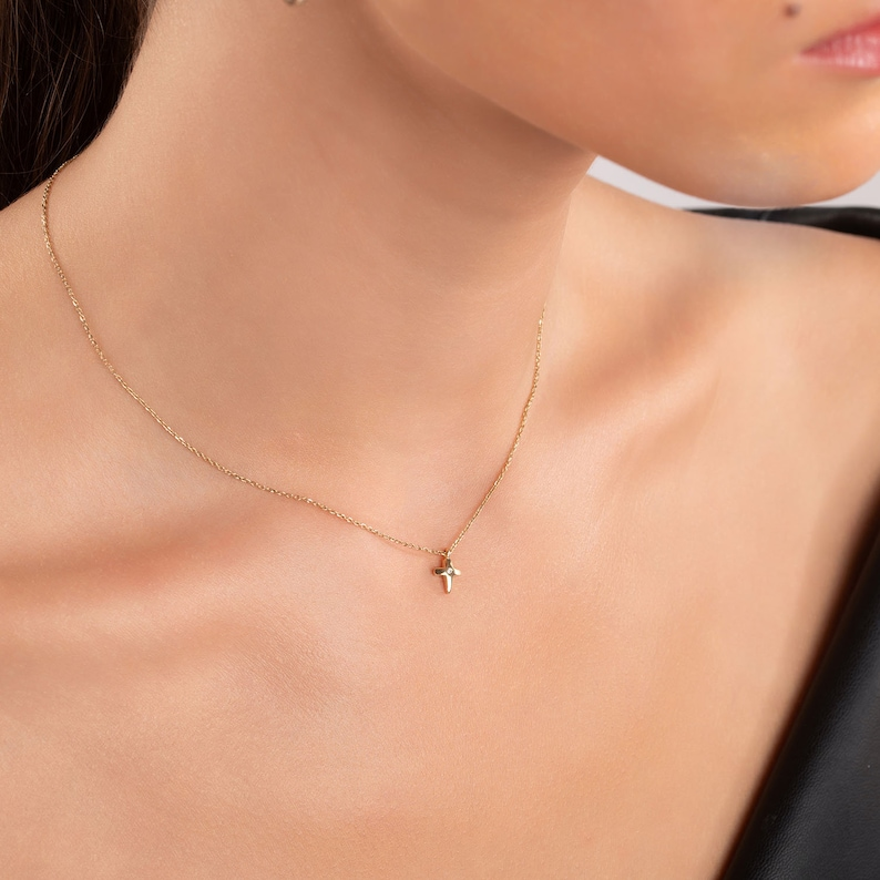 14k Gold Cross Layering Pendant Diamond Necklace